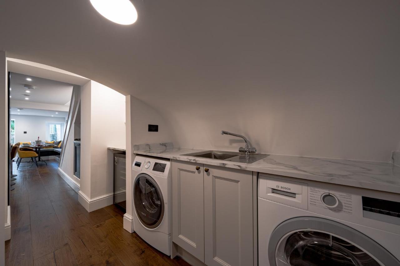 Luxurious Grand 6 Bedroom Home In Bath - Perfect For Groups & Sleeps 12! 外观 照片