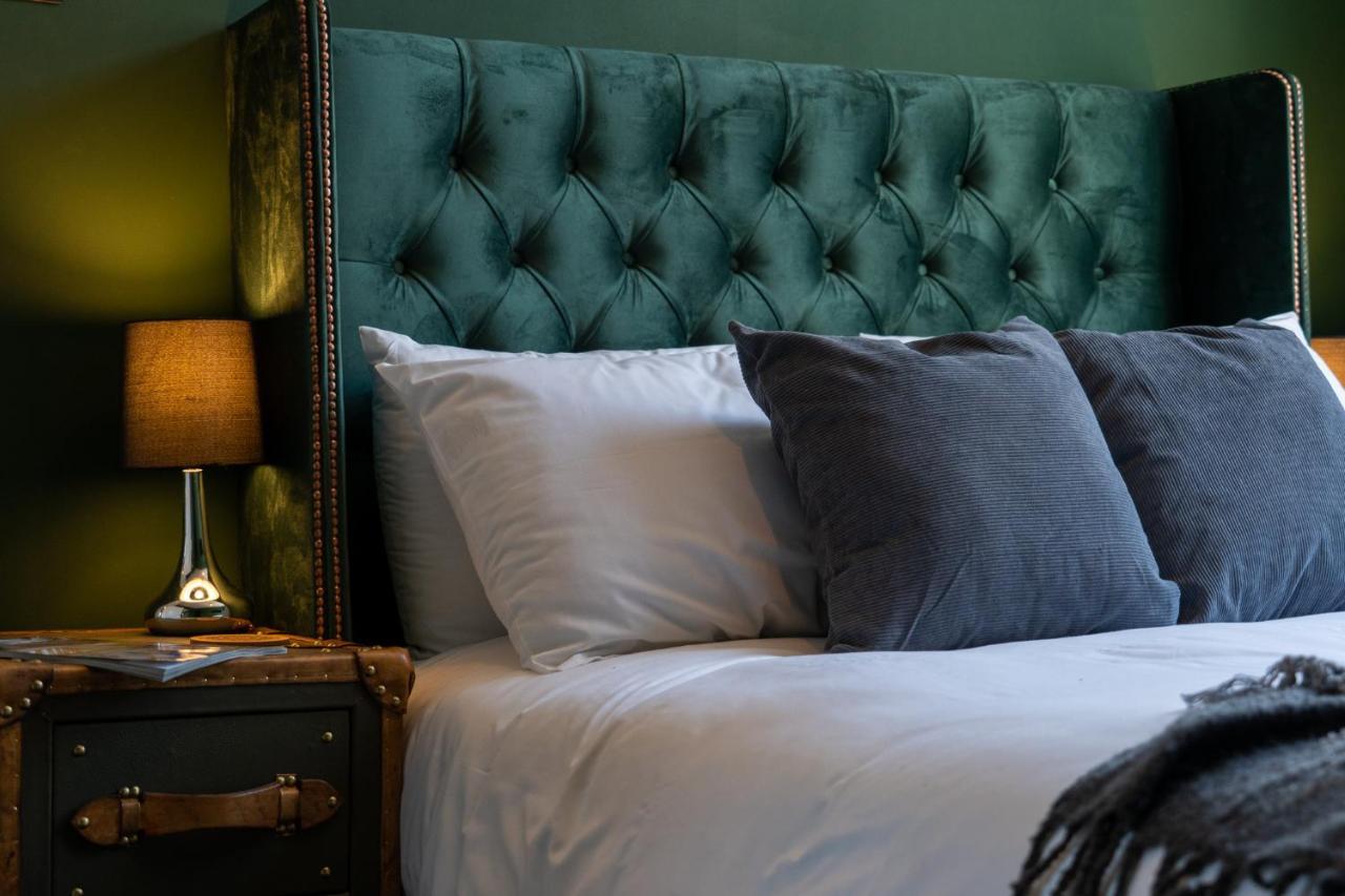 Luxurious Grand 6 Bedroom Home In Bath - Perfect For Groups & Sleeps 12! 外观 照片